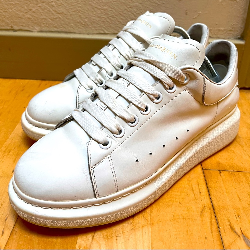 Alexander McQueen Oversized sneaker size 10 US / 43 Eu mens